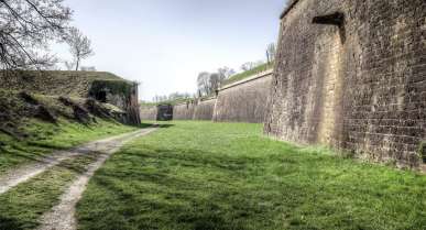Festungsstadt Neuf-Brisach - erbaut vom Festungsbaumeister Sébastien Vauban Festungsstadt Neuf-Brisach - erbaut vom Festungsbaumeister Sébastien Vauban