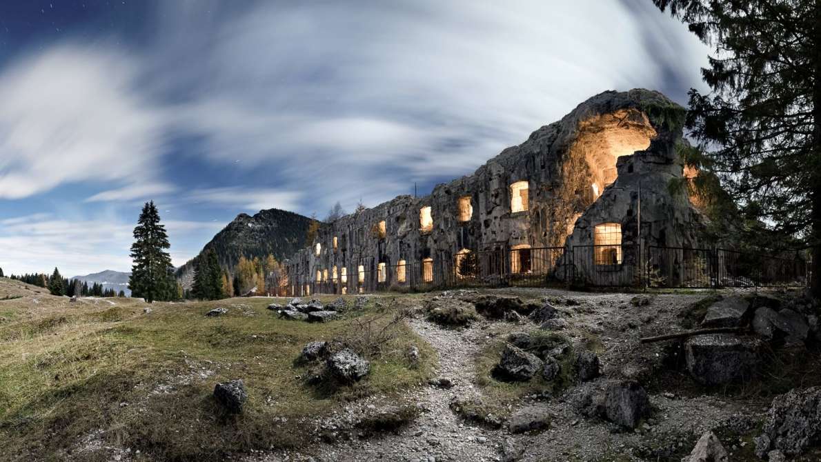 (c) Andrea Contrini - Alamy Stock Foto - Bild 2DG0A0R - Werk Verle