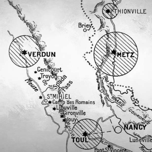 Historische Karte - sie zeigt die Festungsstädte Metz sowie Thionville auf deutscher und Verdun bzw. Toul auf französischer Seite. Beide fühlten sich vom jeweils anderen bedroht.